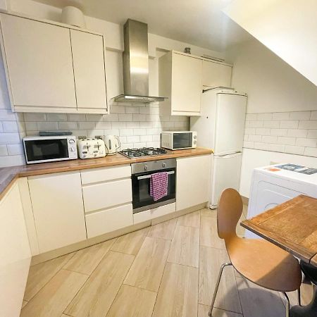 Flat 4, Kingsbury House Villa London Exterior photo